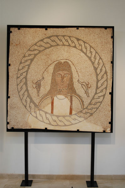 [La_Union_Museo_Arq_Portman]_Otro_de_los_elementos_decorativos_del_mosaico_del_Museo
