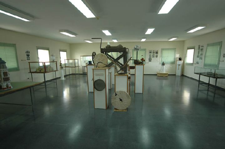 [La_Union_Museo_Etnologico]_Sala_principal_de_la_Exposicion_permanente_de_Etnologia_de_Roche