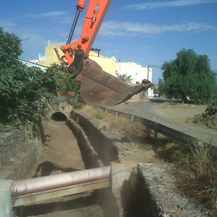 2014_RAMBLA_TALLER_DETRAS_PISCINA_IMG-20140923-00345